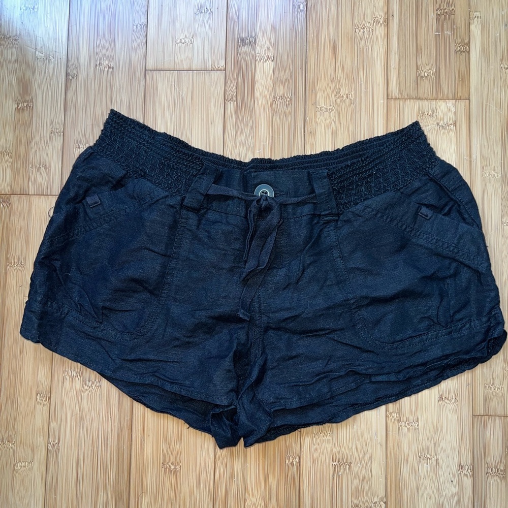 Rewind Black Women's Linen Shorts
